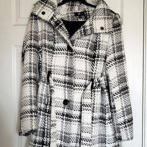 IZ Byer Hoodie Plaid Coat NWT